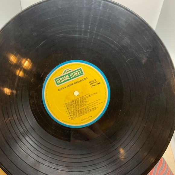 Vintage Sesame Street Vinyl Ernie and Bert Sing-Along LP Record Album - Picture 13 of 15